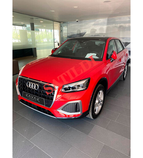 2022 AUDI Q2 Kırmızı